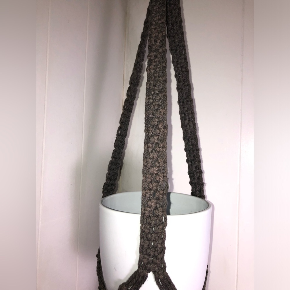 Dark Brown Macrame Plant Hanger. NEW.